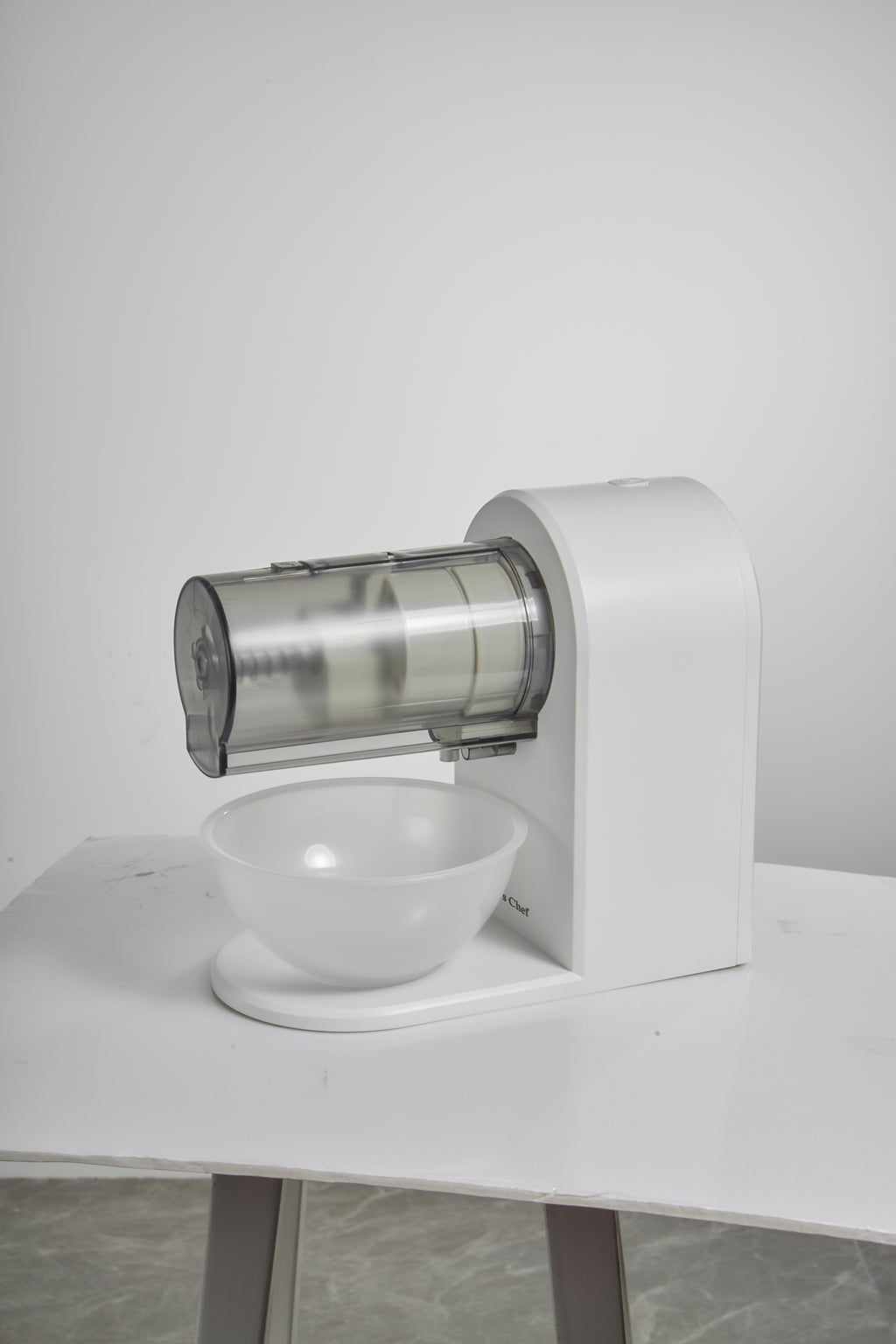 Genius Chef Snow Cone Shaved Ice Machine Electric Ice Shaver Machine with 2 Usable Plastic Ice Mold